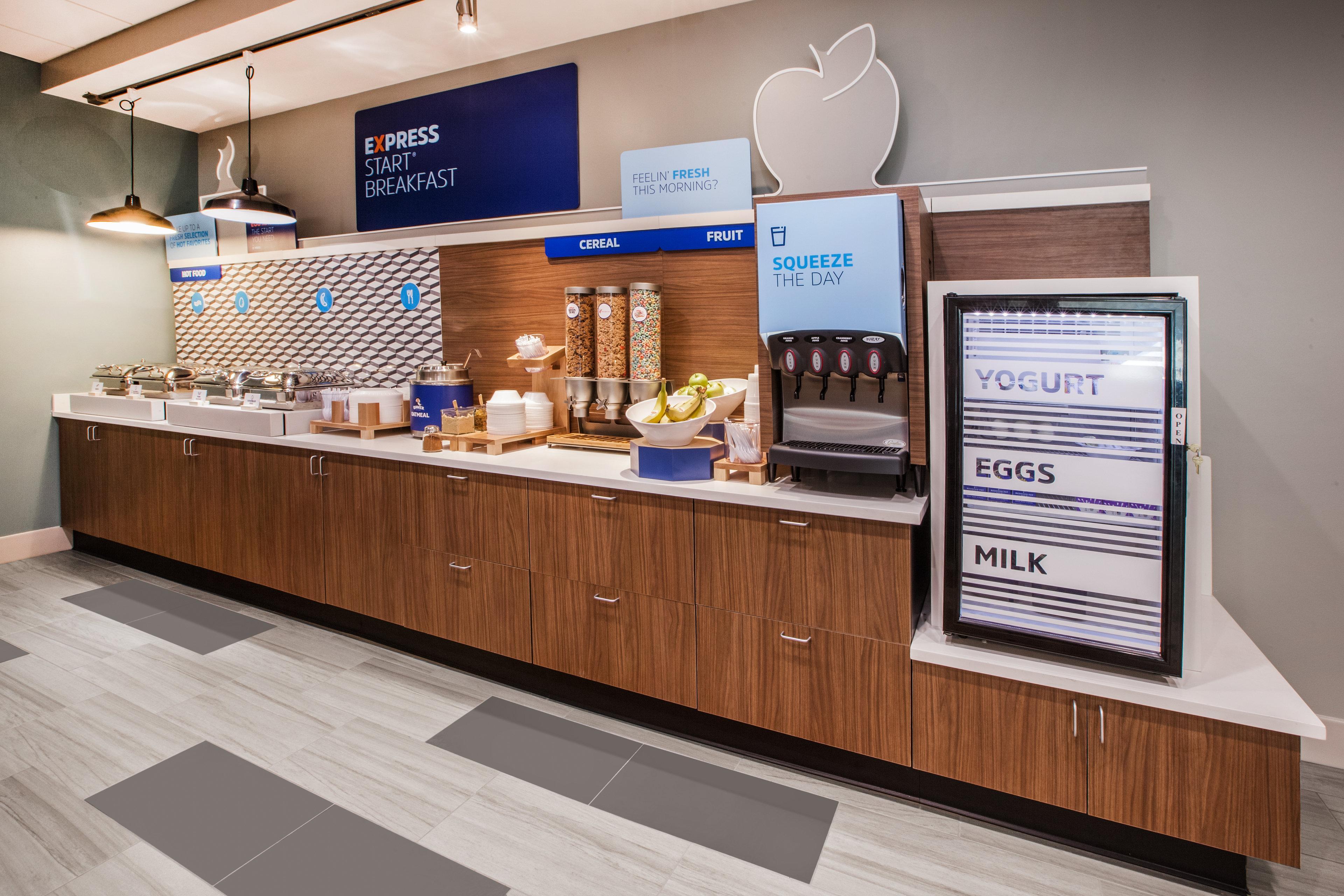 Express & Charlotte Southwest By Ihg Hotel 3*