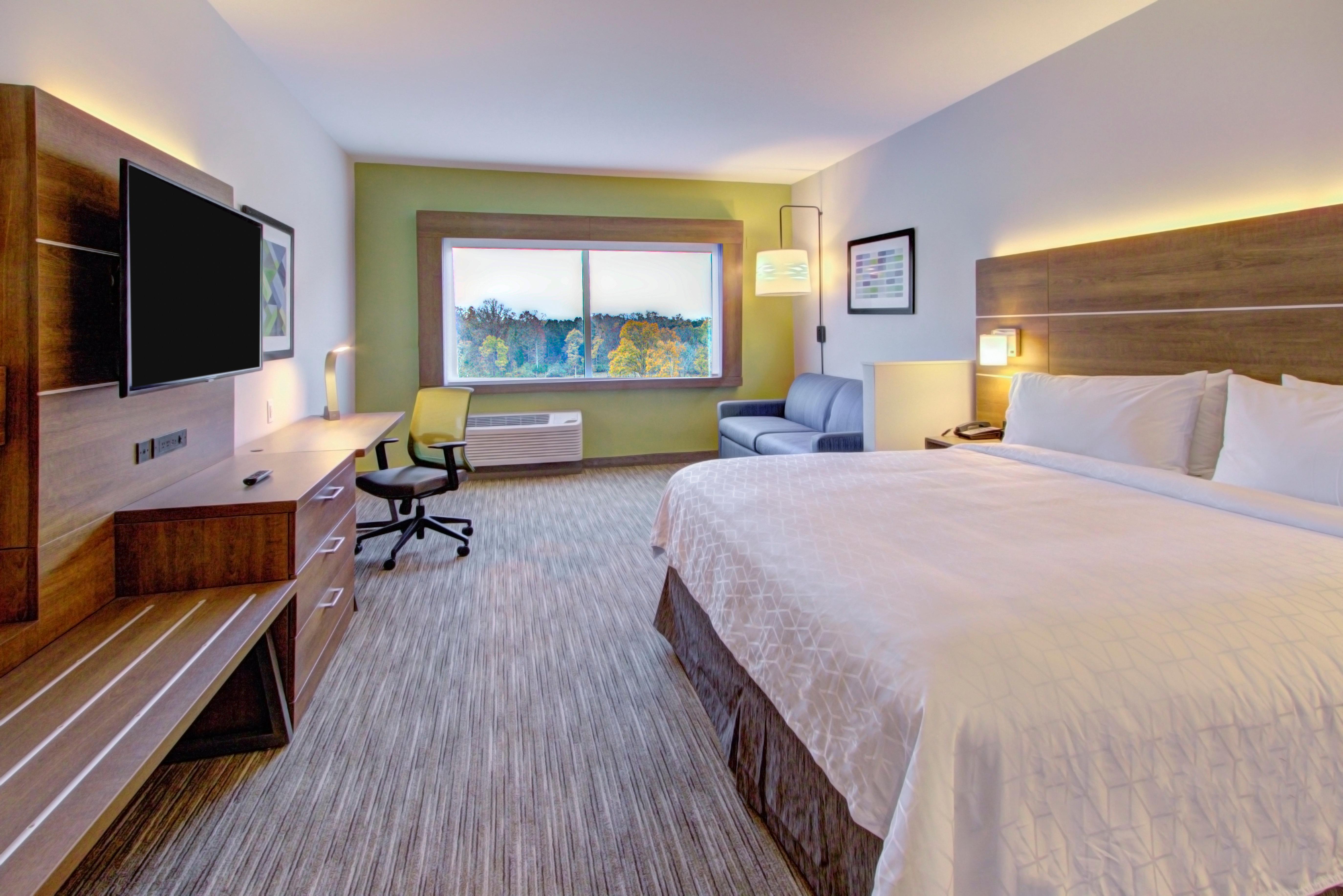 Express & Charlotte Southwest By Ihg 3*