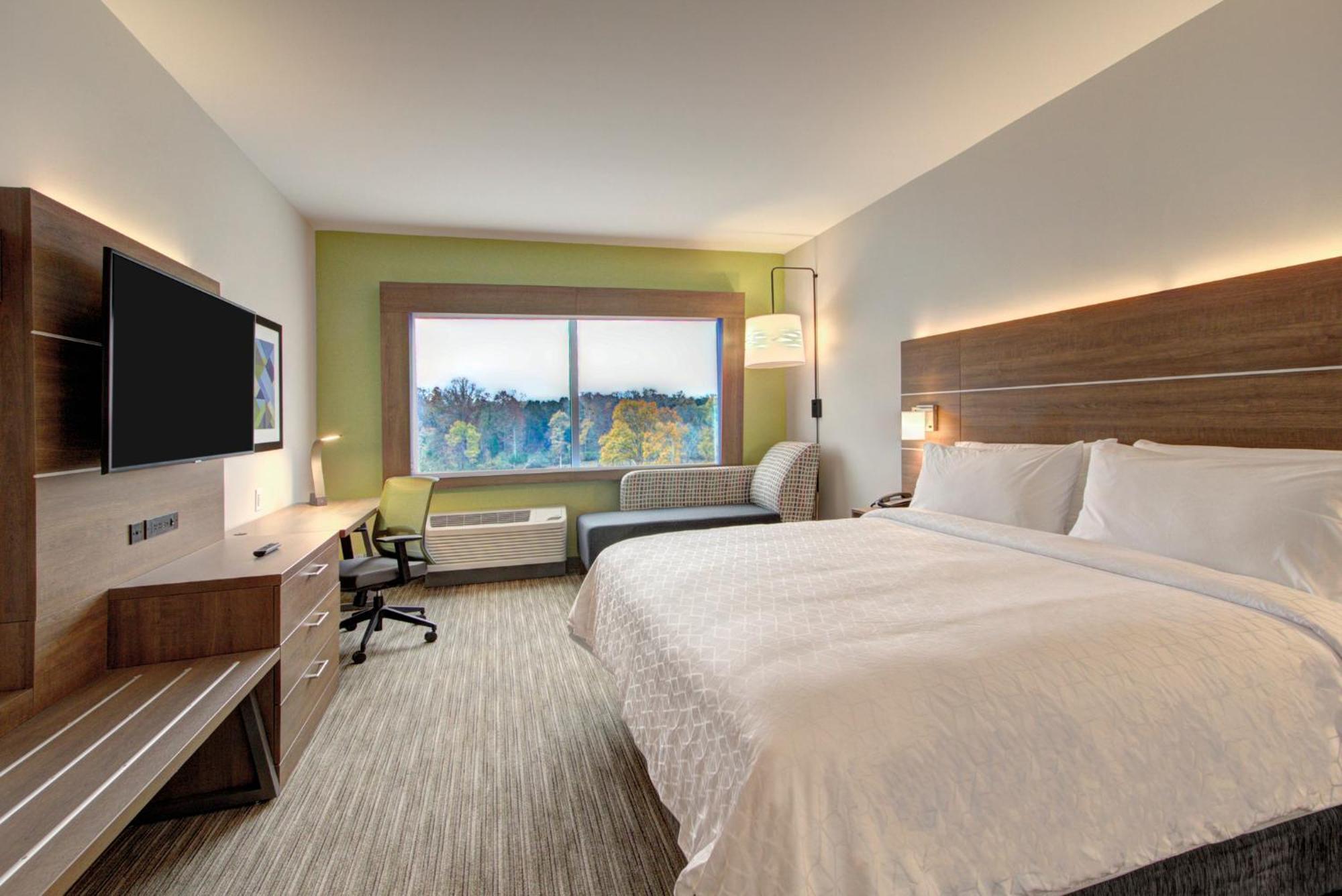Express & Charlotte Southwest By Ihg 3* Sterling